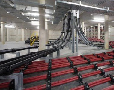 Hệ Thống Cáp Xuyên Tường